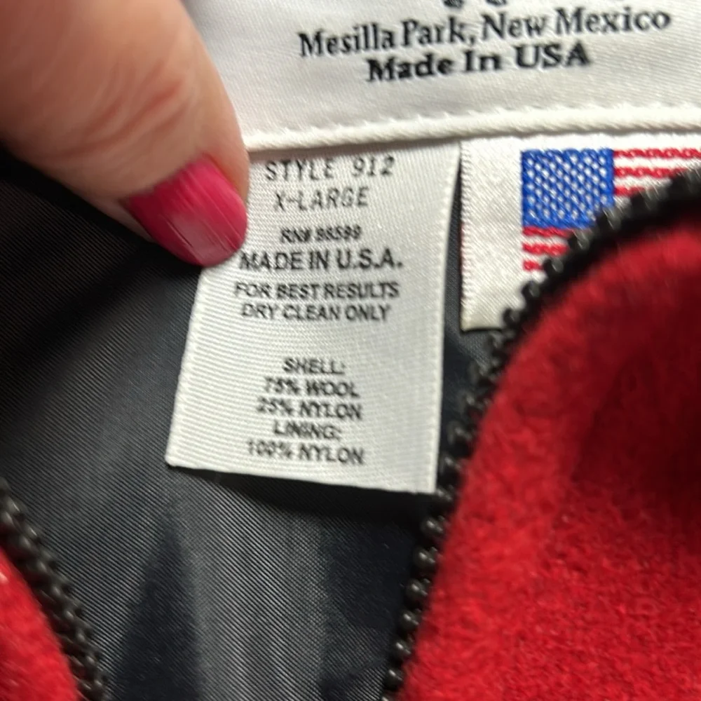 COPY - SCHAEFER 4 ladies wool vest’s ,Black,Red& Grey. 3 for $225./$75ea - Picture 16 of 16